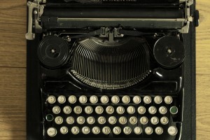 typewriter-472849_1280