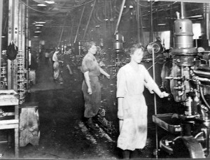 women-factory-workers_1f11425855b1f6d80b86261a03cdacb8