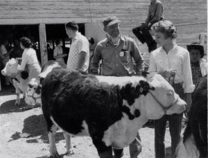 1962_RGVStockShow_Brooks_Linda-and-father-Wilson